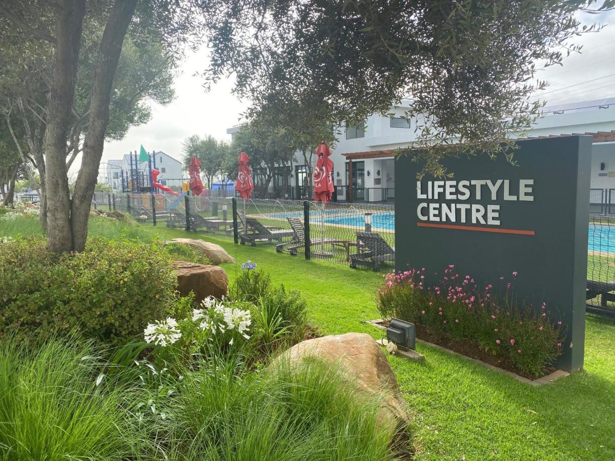 Greenstone Ridge Apartment Johannesburg Exterior photo
